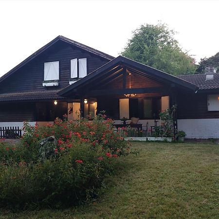 Slow House Y La Cabana De Miss Slower Nigran Exterior photo